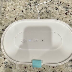 NWT~NUVO MED Phone and small electronic UV sterilizer Box. White w usb cable NEW